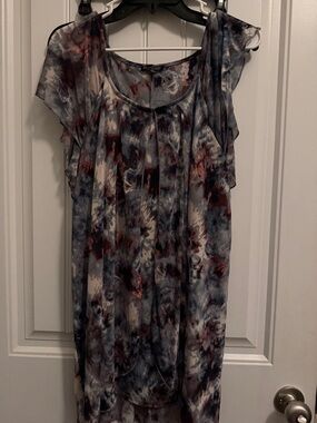 Ava & Grace Blue and Burgundy Cap Sleeve Tie-Dye Tunic